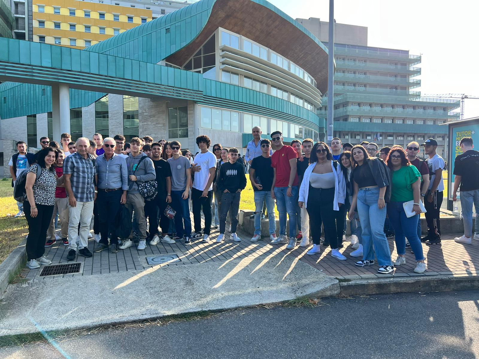 382242083 2290067124510890 5209899914851887955 n