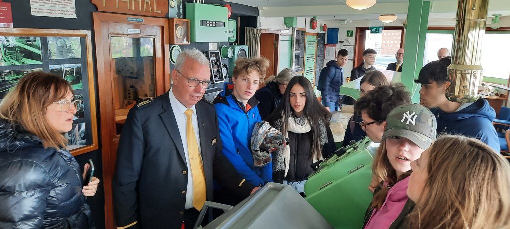 Group school mobility in Amsterdam