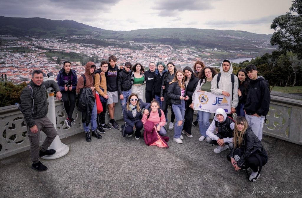 Group School mobility in Azores